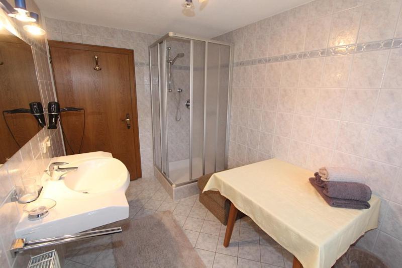 Gaestehaus Hauser Hainzenberg Exteriör bild