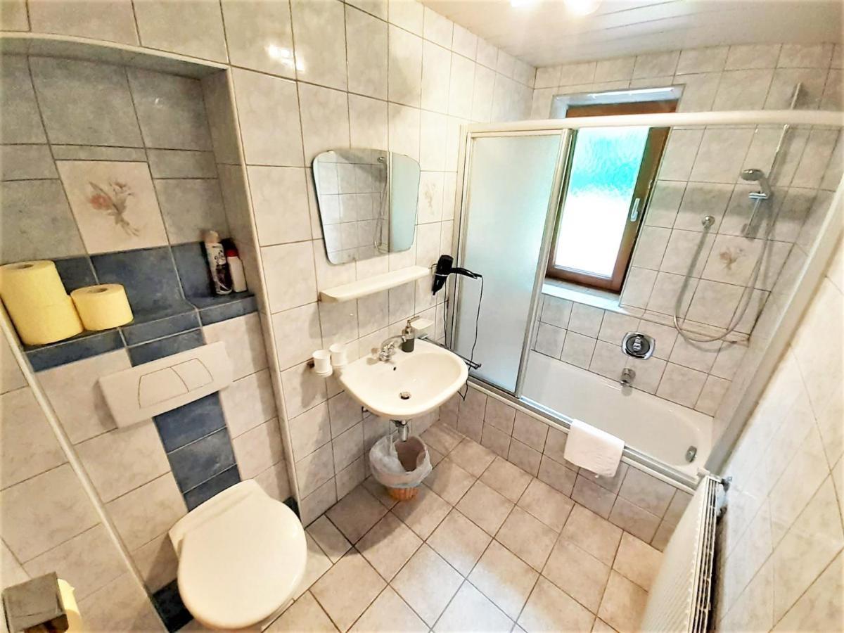 Gaestehaus Hauser Hainzenberg Exteriör bild